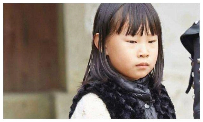 Ở tuổi lên 8, cô bé nhận về nhiều bình luận chê bai ngoại hình.