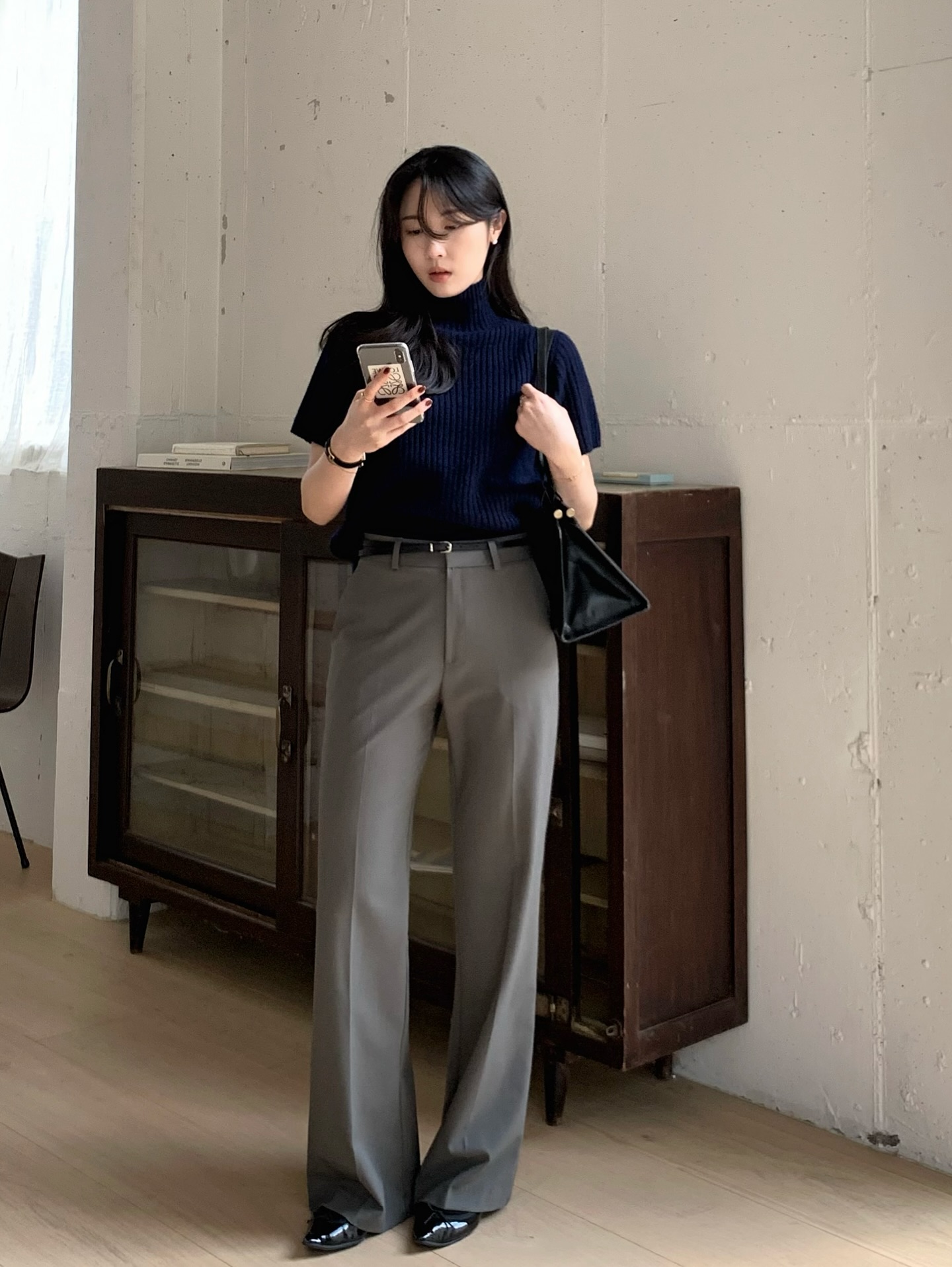 Không cần mua nhiều, 5 món đồ này đủ để chị em công sở tha hồ mặc đẹp cả năm mà chẳng lo nhàm chán - 13