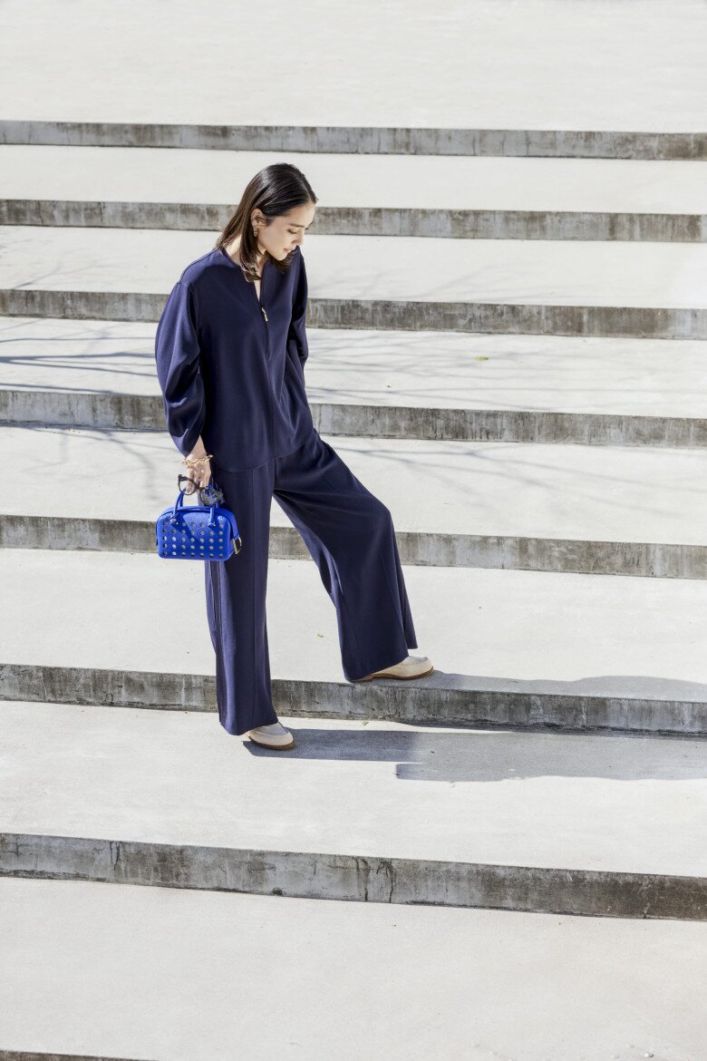 Mặc áo xanh dương phối với đồ gì? Bí quyết giúp chị em chinh phục gam màu hot nhất mùa Hè chuẩn sành điệu - 12