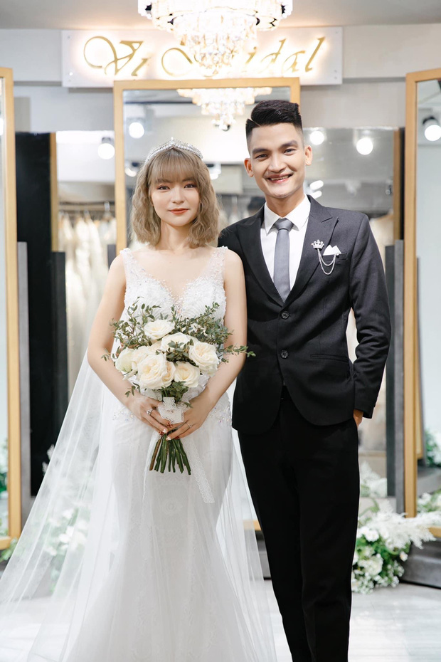 Showbiz Việt chuẩn bị có thêm 1 cặp đôi tổ chức hôn lễ sau 7 năm sống chung? - Ảnh 2.