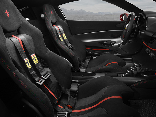 Siêu xe Ferrari 488 Pista Coupe độc nhất Việt Nam lộ diện lần đầu sau gần 1 năm về nước - Ảnh 3.