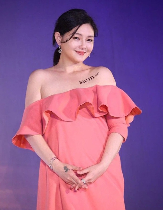 Ngôi sao 24/7: Hôn nhân 10 năm của Từ Hy Viên: Bị chồng so với heo, sống như cầm tù - 1