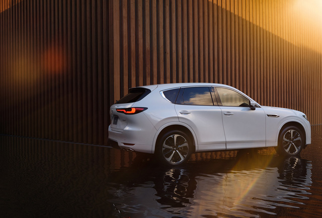 Công bố thông số xe sang Mazda CX-60: Mạnh 251 mã lực, hộp số 8 cấp, có cả máy xăng và dầu, tạo áp lực cho Hyundai Santa Fe nếu về Việt Nam - Ảnh 2.