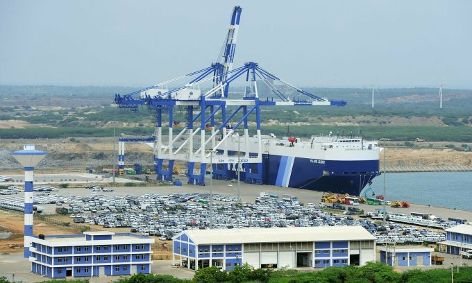 Tàu cập cảng Hambantota, Sri Lanka vào năm 2015. Ảnh: AFP.