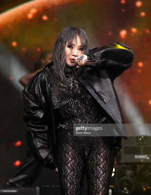 2NE1 tái hợp ở Coachella 2022 khiến mọi ký ức ùa về: Bom tóc đỏ trở lại, Dara ăn thịt Đường Tăng hay sao á? - Ảnh 5.