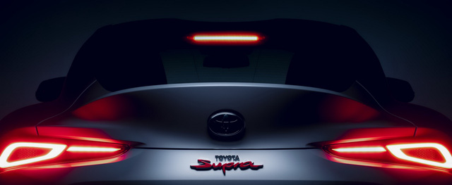 Toyota Supra cuối cùng cũng có nét giống đàn em Vios vì... có bản số sàn - Ảnh 2.