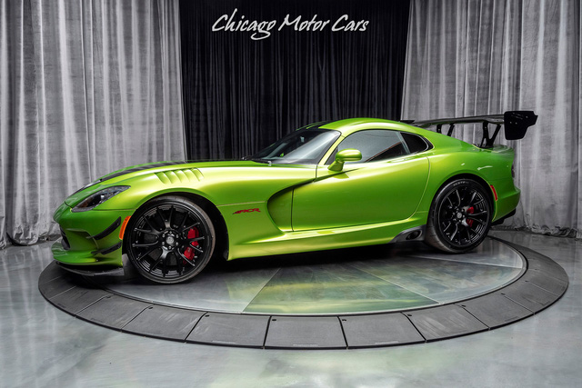 Dodge Viper ACR đầu tiên về Việt Nam: Huyền thoại cơ bắp với động cơ thử thách dân chơi thời giá xăng tăng - Ảnh 4.