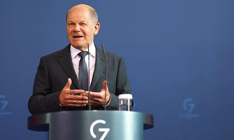 Thủ tướng Đức Olaf Scholz phát biểu tại Berlin hôm 19/4. Ảnh: Reuters.