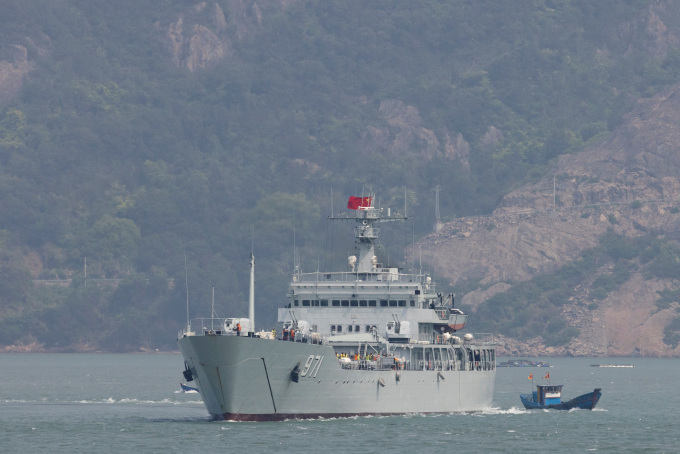 Tàu chiến Trung Quốc tập trận gần thành phố Phúc Châu, tỉnh Phúc Kiến, ngày 8/4. Ảnh: Reuters