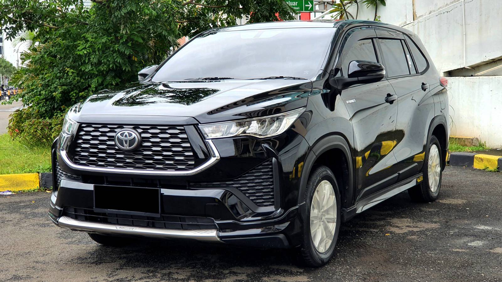 Sales công khai nhận cọc Toyota Innova 2023: Có động cơ hybrid, gói Toyota Safety Sense, quyết tranh đấu cùng Xpander - Ảnh 2.