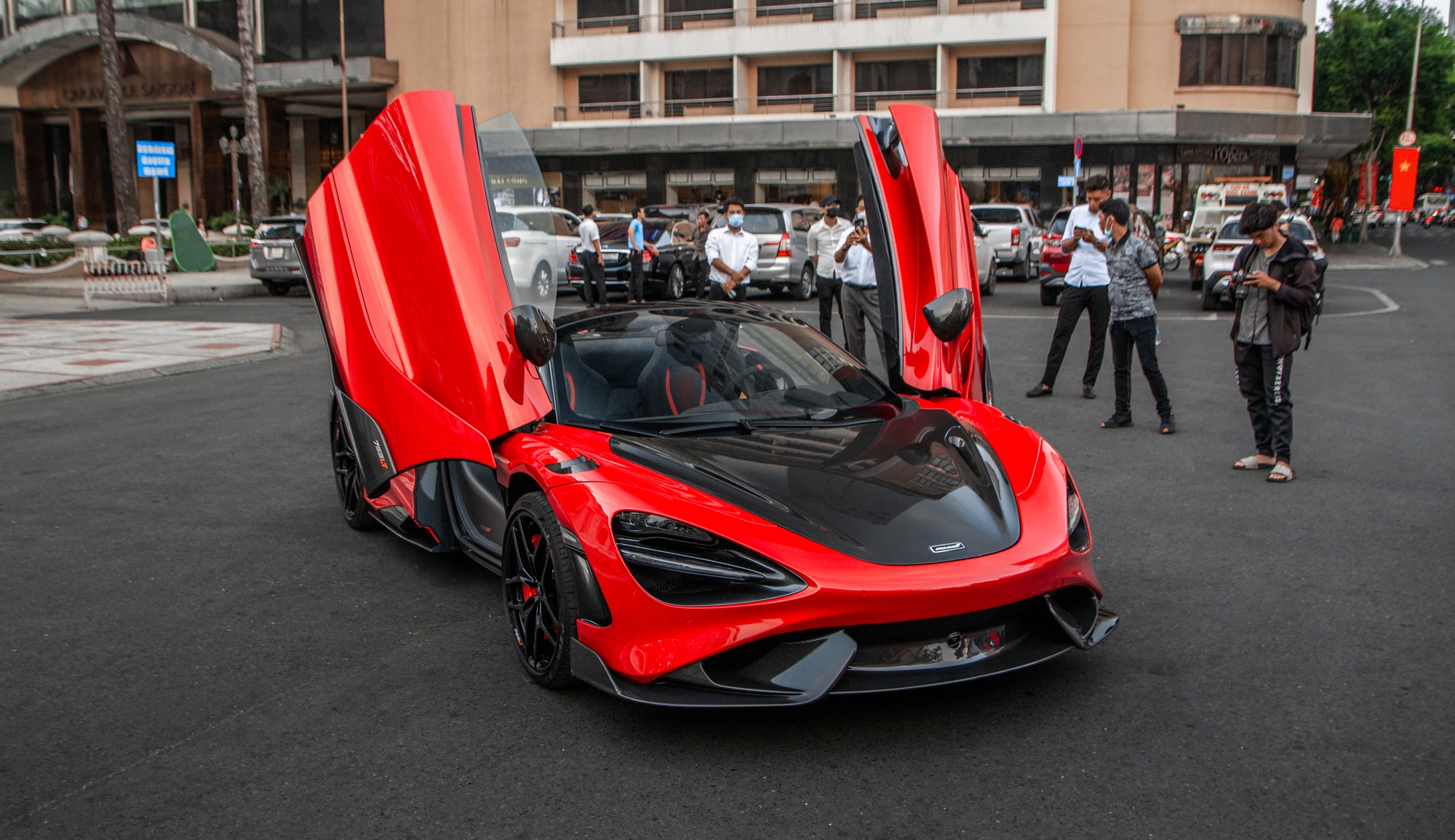 McLaren 765LT Spider - Ảnh 2.