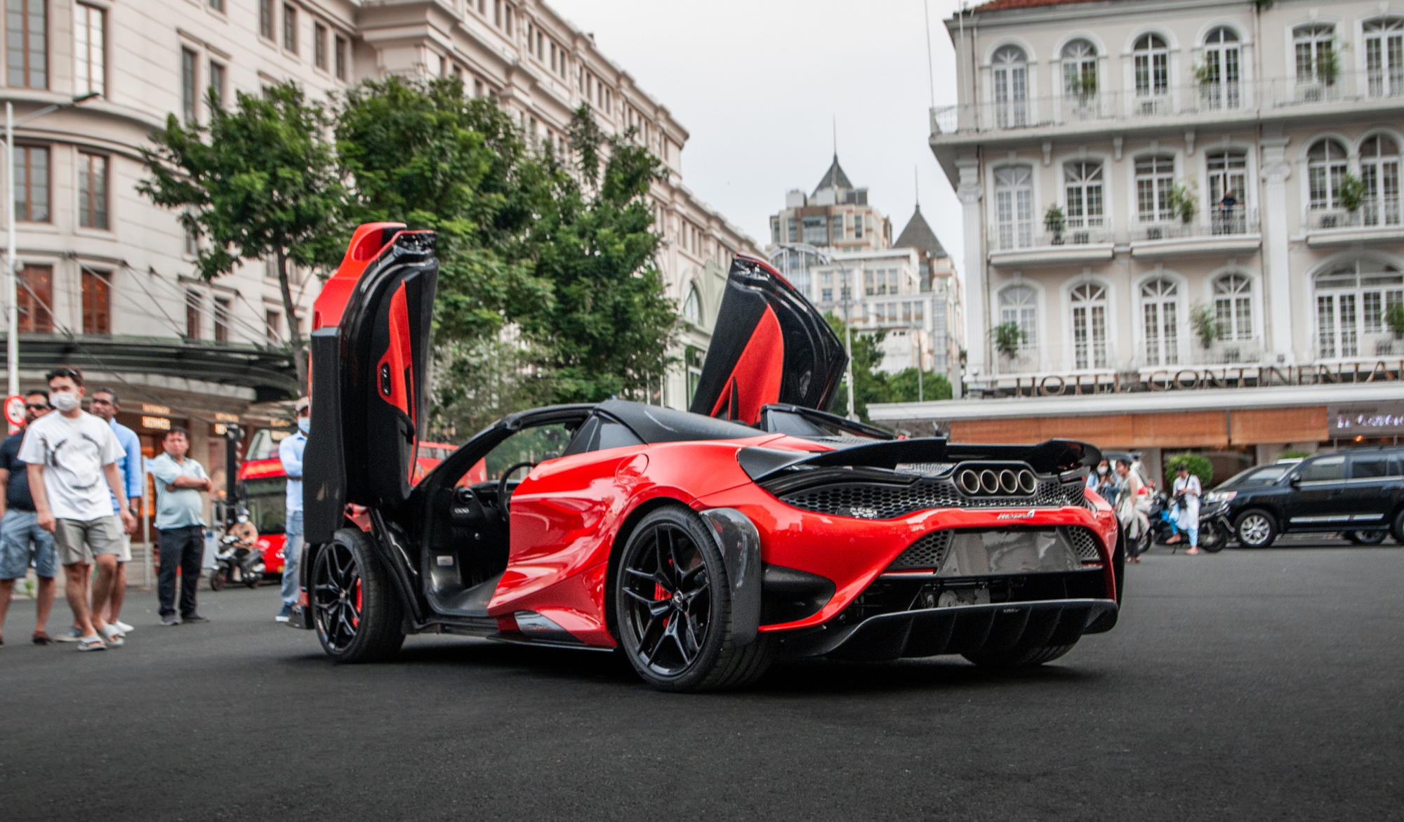 McLaren 765LT Spider đầu tiên về Việt Nam phục vụ giới đại gia, giá gần 30 tỷ đồng - Ảnh 8.