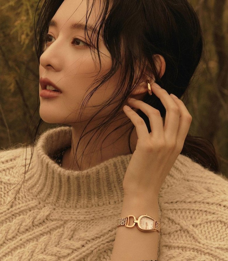 Kim Ji Won chính là nữ triệu phú của làng phim Hàn.
