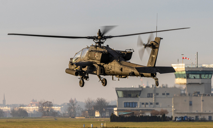 Trực thăng AH-64 Apache của Mỹ tại căn cứ không quân Inowrocław, Ba Lan hồi tháng 1/2023. Ảnh: US Army