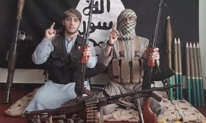 Thành viên nhánh IS tại Afghanistan trong một video đăng tải hồi năm 2020. Ảnh chụp màn hình