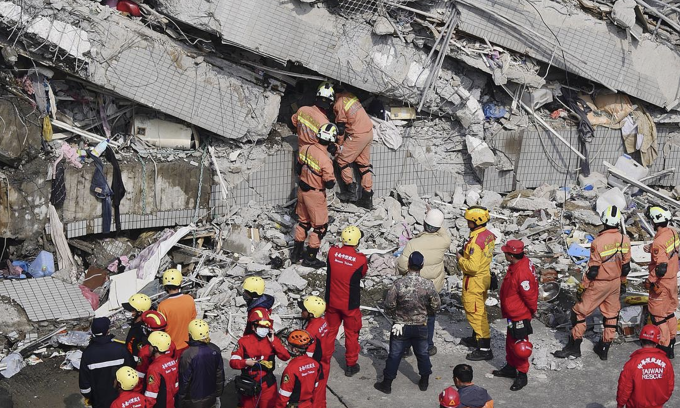 Chung cư 17 tầng tại Đài Nam đổ sập trong trận động đất vào năm 2016. Ảnh: Taiwan Panorama