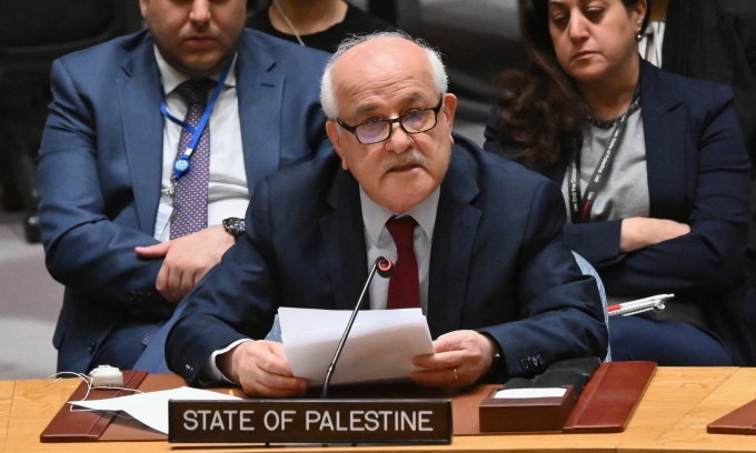 Đại sứ Palestine tại Liên Hợp Quốc Riyad Mansour trong cuộc họp tại New York hôm 25/3. Ảnh: AFP