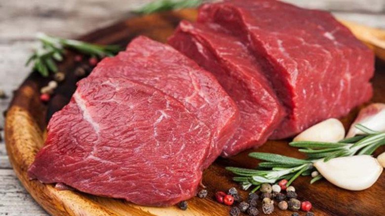 Thịt đỏ giàu dinh dưỡng nhưng cũng chứa đựng nguy cơ. (Ảnh minh họa). 