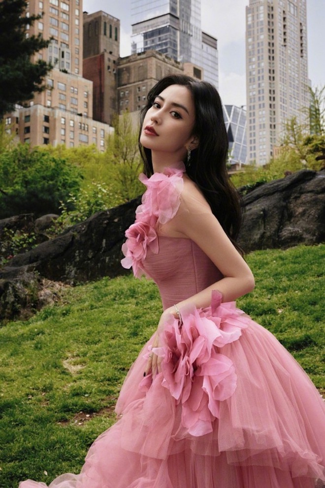 Angelababy hé lộ phương pháp dạy con: Luôn đảm nhận vai ác trong gia đình, sát sao trong việc học của con - Ảnh 2.