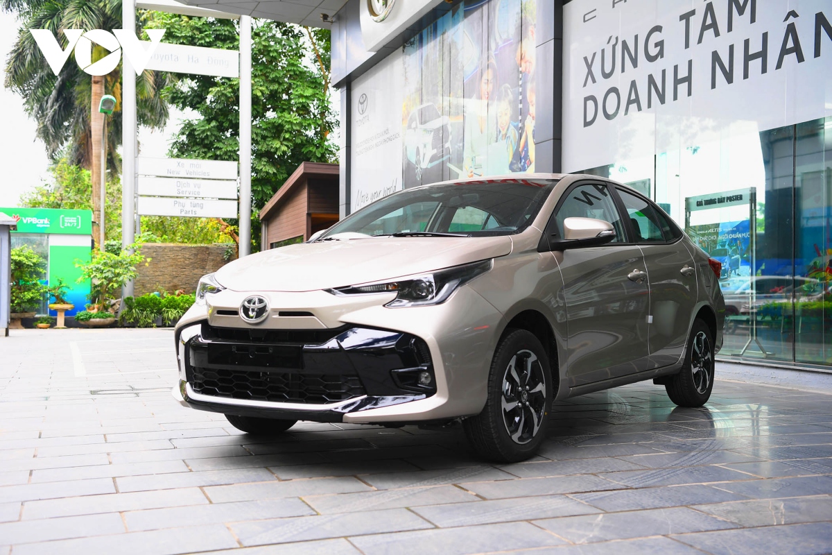 Toyota Vios giảm sốc chỉ còn hơn 400 triệu đồng, rẻ như xe hạng A - Ảnh 1.