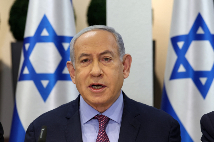 Thủ tướng Israel Benjamin Netanyahu tại cuộc họp nội các ở Tel Aviv ngày 31/12/2023. Ảnh: AFP
