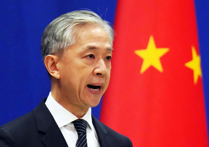 Phát ngôn viên Bộ Ngoại giao Trung Quốc Uông Văn Bân tại cuộc họp báo ở Bắc Kinh tháng 8/2023. Ảnh: AFP