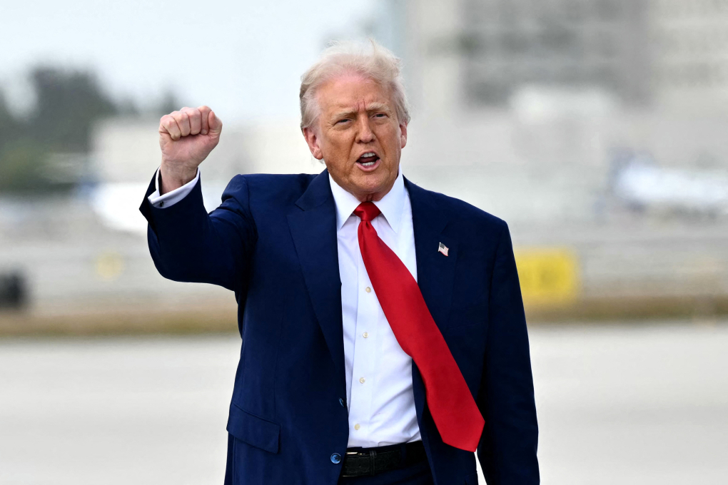 Tổng thống Mỹ Donald Trump tại sân bay quốc tế Miami, bang Florida ngày 3/4. Ảnh: AFP