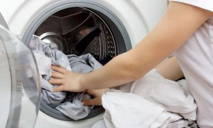 Xem thêm: Mẹo treo quần áo không bị co giãn, biến dạng, tiết kiệm diện tích tủ đồ
