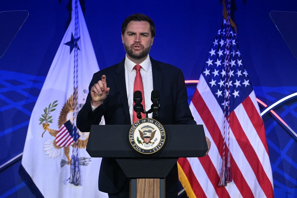 Phó tổng thống Mỹ JD Vance tại thủ đô Washington hôm 18/3. Ảnh: AFP