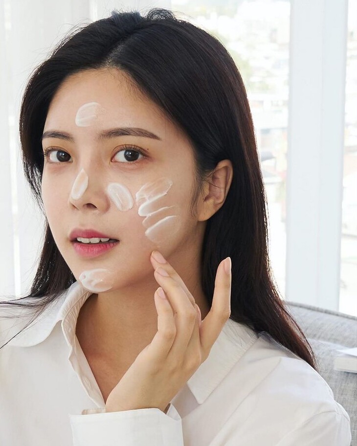 Thoa kem chống nắng cũng cần đúng kỹ thuật mới có thể giúp bảo vệ tốt cho da.