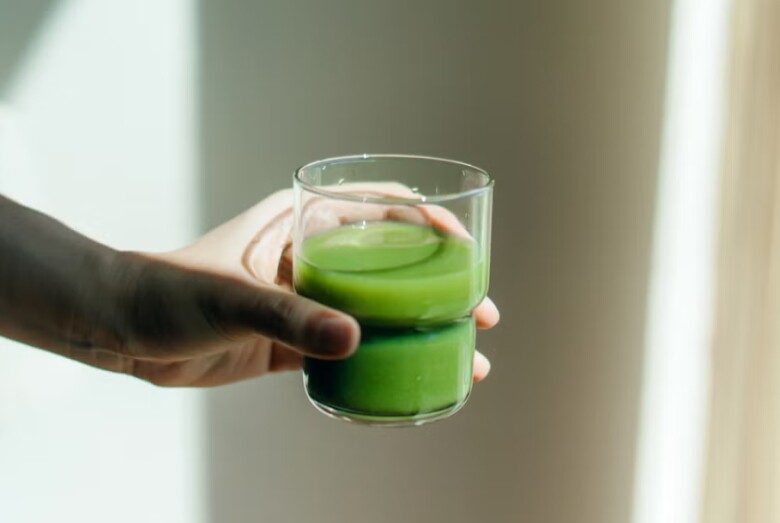 Matcha có hàm lượng chất chống oxy hóa cao do được làm từ lá trà nghiền mịn.