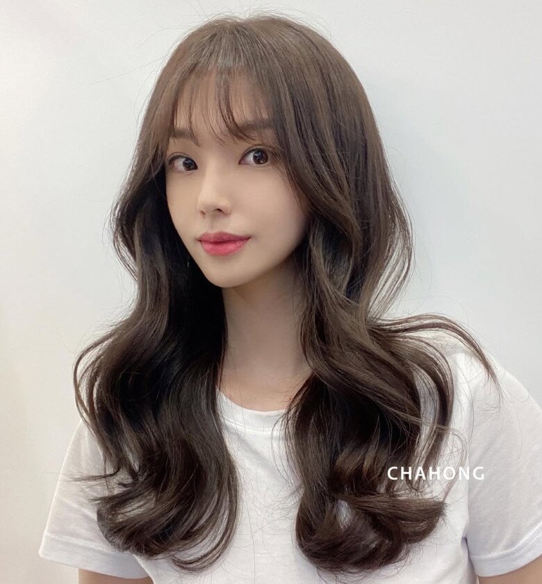 Kiểu tóc uốn xoăn đẹp amp;#34;thần thánhamp;#34; chị em không nên bỏ lỡ năm 2026, giúp sửa mọi khuyết điểm trên mặt - 6