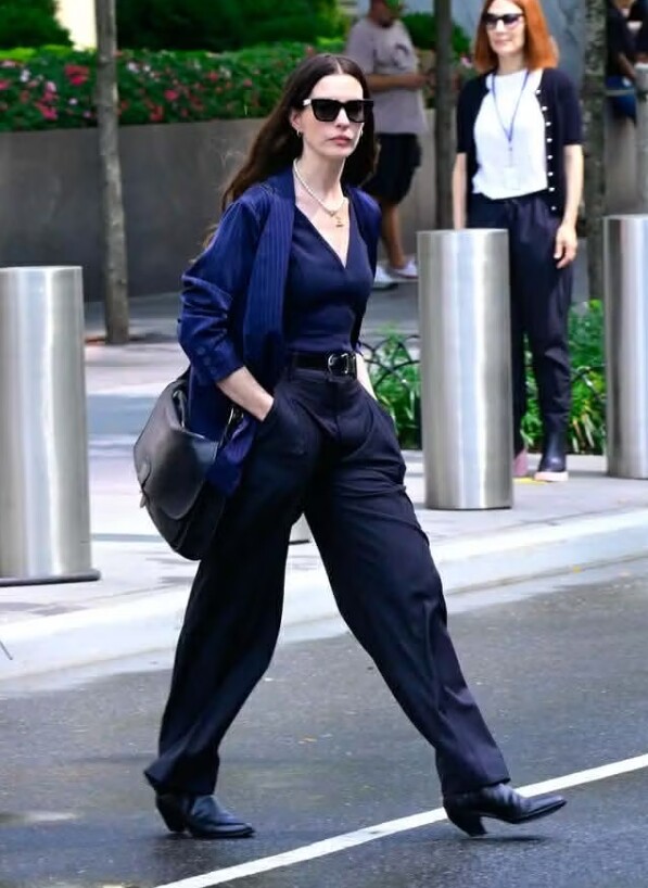 Công thức biến tủ đồ công sở của bạn đẹp như trong phim The Devil Wears Prada - 15