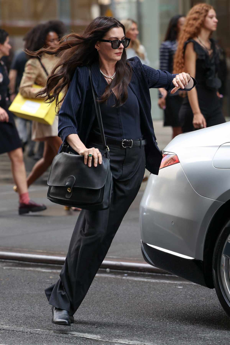 Công thức biến tủ đồ công sở của bạn đẹp như trong phim The Devil Wears Prada - 3