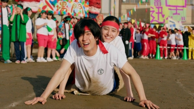 Yuko Araki và Yuto Nakajima trong phim Our Meal For Tomorrow (2017). Ảnh: Asmik Ace