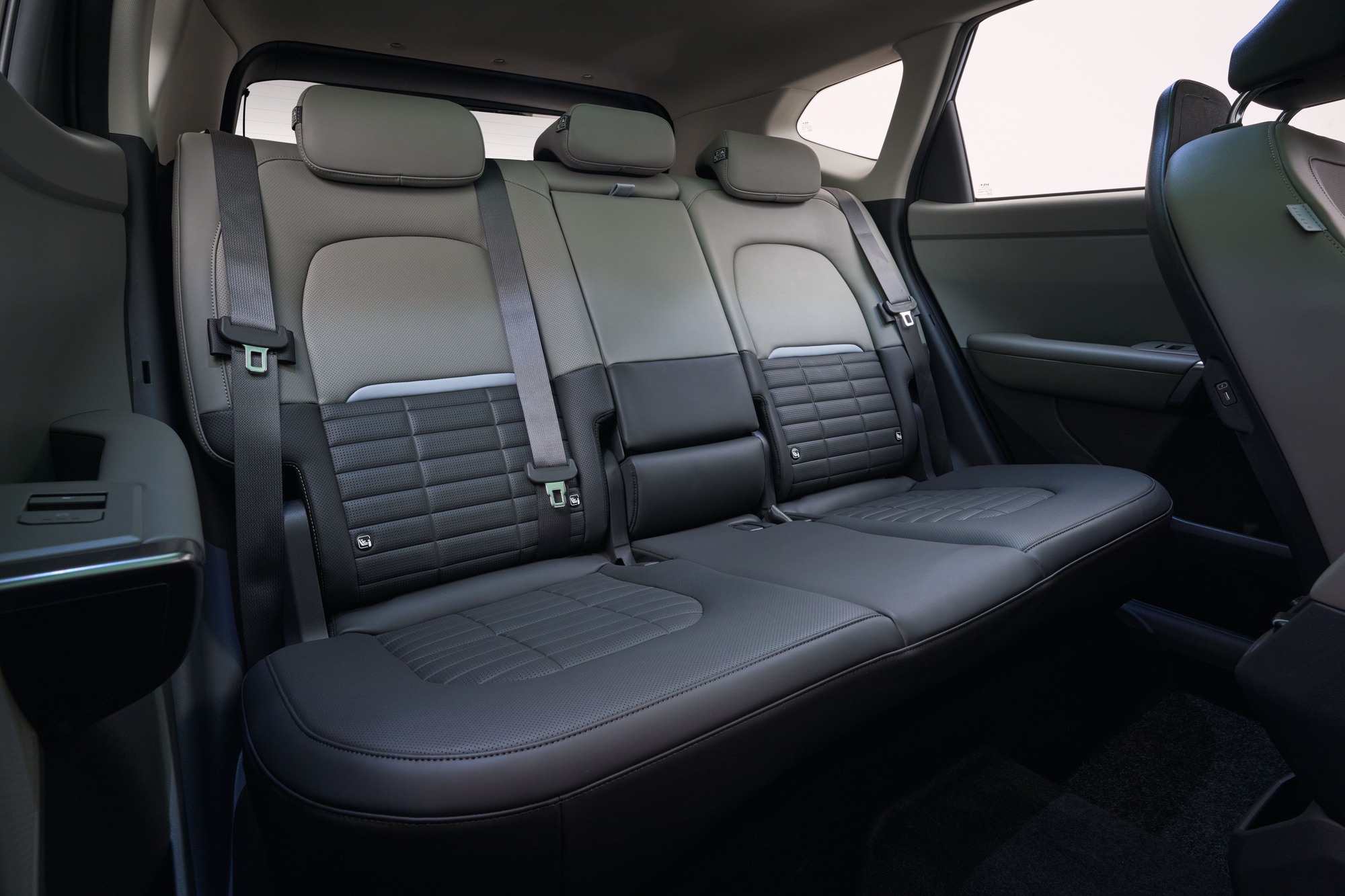 Kia Seltos thế hệ mới ra mắt: Có hybrid, dẫn động 4 bánh, hứa hẹn tạo cơn sốt khi về Việt Nam- Ảnh 4.