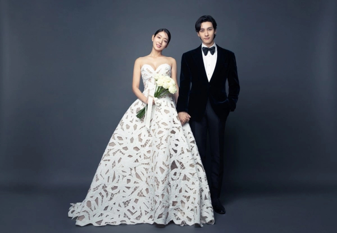 Park Shin Hye và chồng, tài tử Choi Tae Joon.