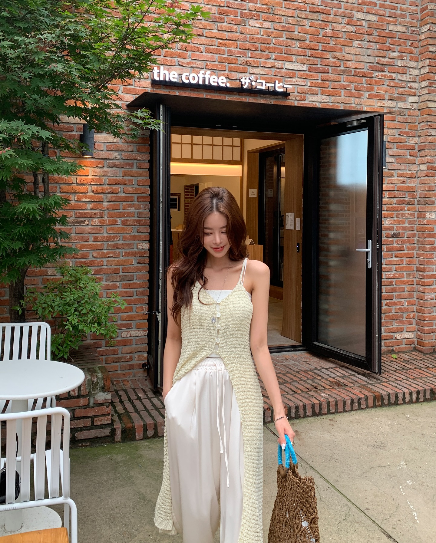 5 cách diện quần ống rộng khi đi du lịch giúp chị em amp;#34;hack dángamp;#34;, lên hình sống ảo cực đẹp - 12