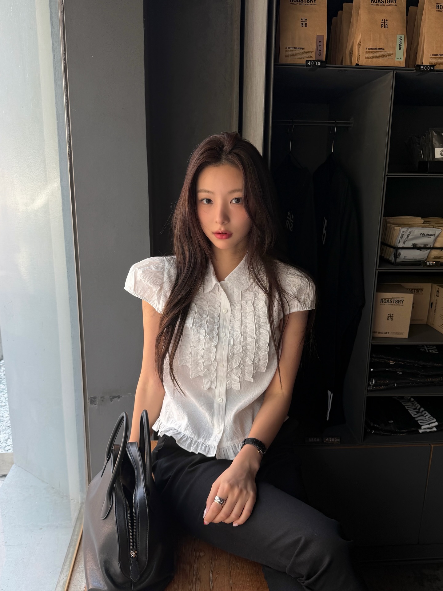 6 mẫu áo mát mẻ không thể thiếu trong mùa Hè, diện vào ngày nắng nóng đỉnh điểm lại càng hợp - 2