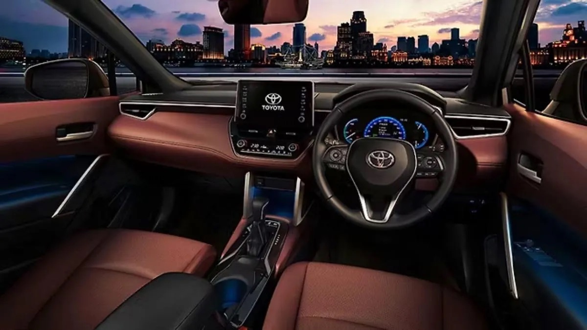 Toyota Corolla Cross sắp có biến thể 7 chỗ: ‘Vũ khí’ mới khiến Hyundai Tucson phải dè chừng, dùng chung nền tảng Innova Cross- Ảnh 2. Toyota Corolla Cross sắp có biến thể 7 chỗ: ‘Vũ khí’ mới khiến Hyundai Tucson phải dè chừng, dùng chung nền tảng Innova Cross- Ảnh 2.