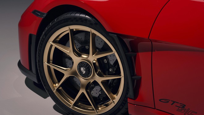 Porsche 911 GT3 S/C trình làng: Mui trần đã đủ lạ, chỉ dùng hộp số sàn còn 'lạ' hơn- Ảnh 9. Porsche 911 GT3 S/C trình làng: Mui trần đã đủ lạ, chỉ dùng hộp số sàn còn 'lạ' hơn- Ảnh 9.