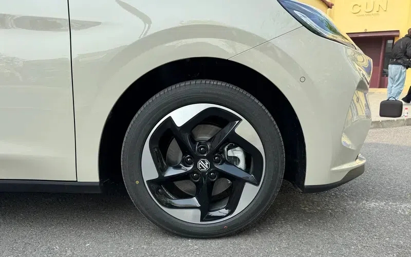 MG4 2026 ra mắt: Nhiều trang bị ít thấy trong phân khúc, trợ lý ảo, ghế massage, đỡ chân, chạy tới 530km/sạc- Ảnh 4.