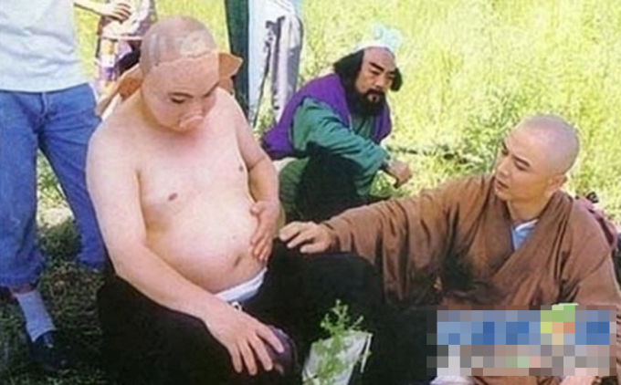 Sao ăn chay mà bụng to dữ vậy ta?