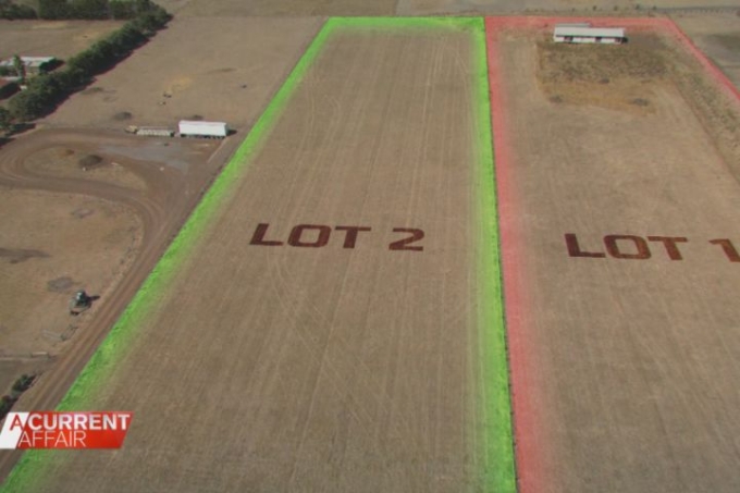 Vợ chồng Moor xây nhà trên khu 1, trong khi đất họ mua ở khu 2. Ảnh: ABC News