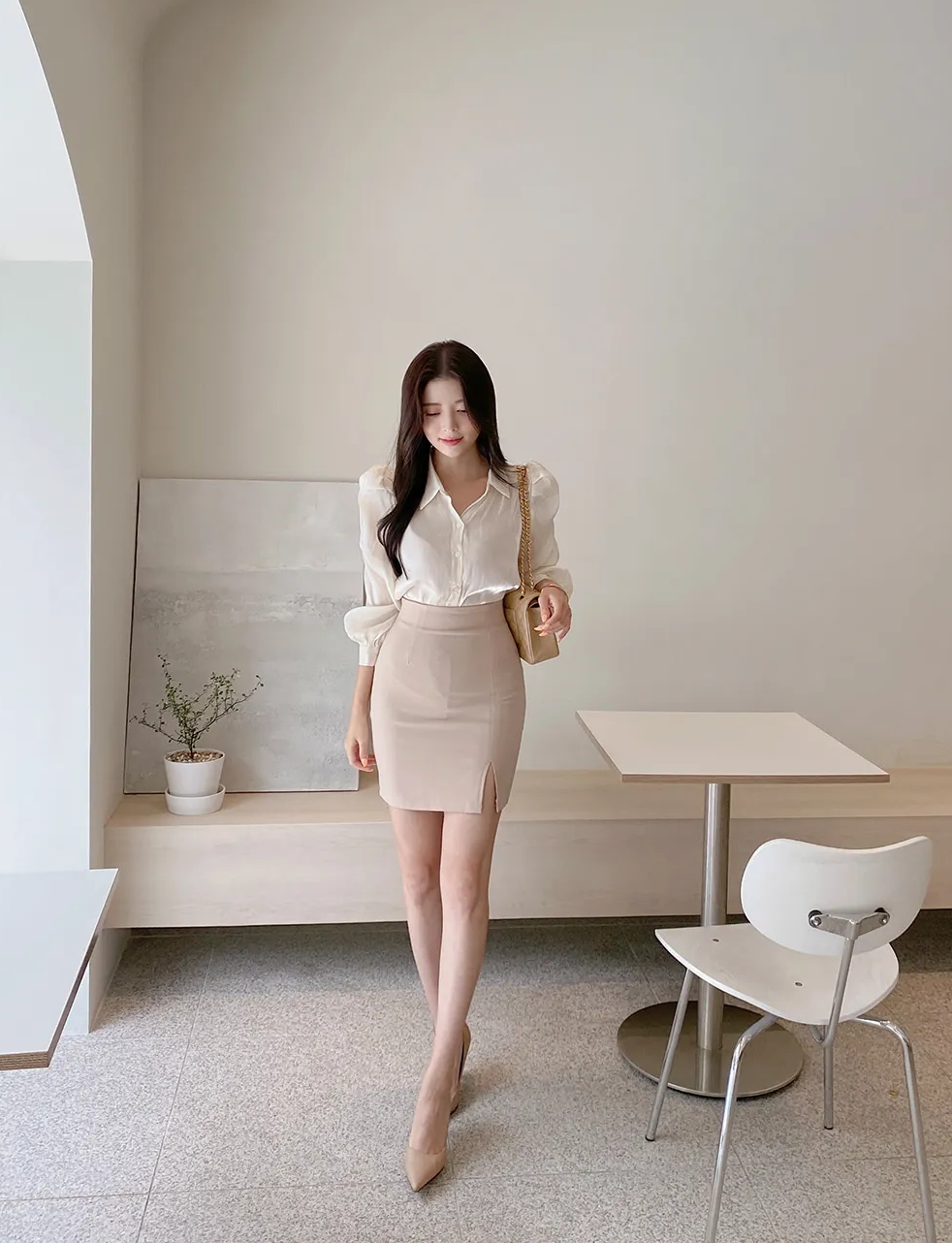 Mặc đồ ngắn chưa đủ đẹp, chị em phối cùng 3 kiểu giày này là amp;#34;kéo chânamp;#34; khéo, nâng tầm phong cách rõ rệt - 2