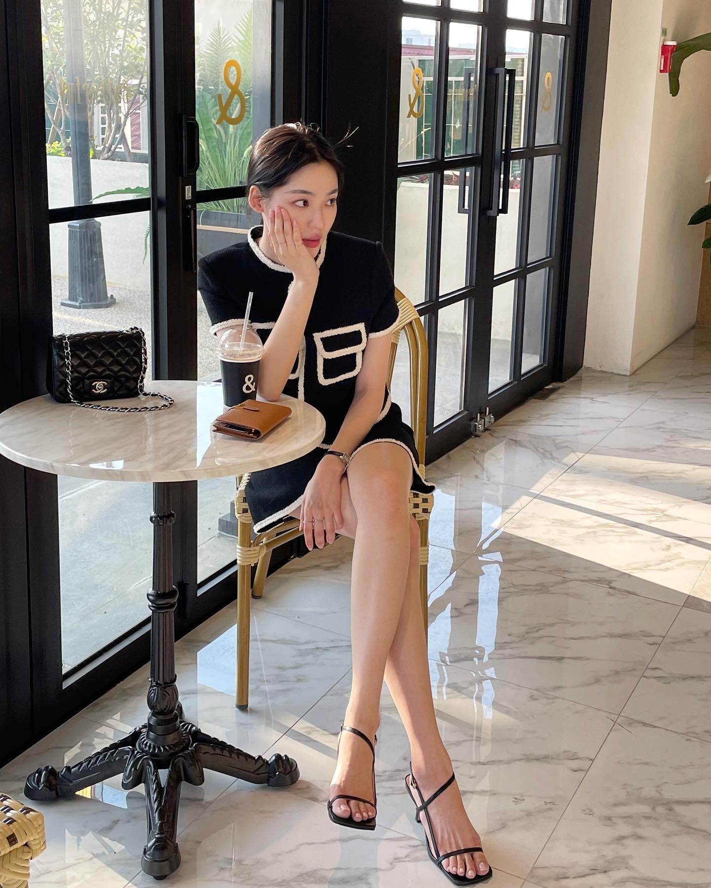 Mặc đồ ngắn chưa đủ đẹp, chị em phối cùng 3 kiểu giày này là amp;#34;kéo chânamp;#34; khéo, nâng tầm phong cách rõ rệt - 6