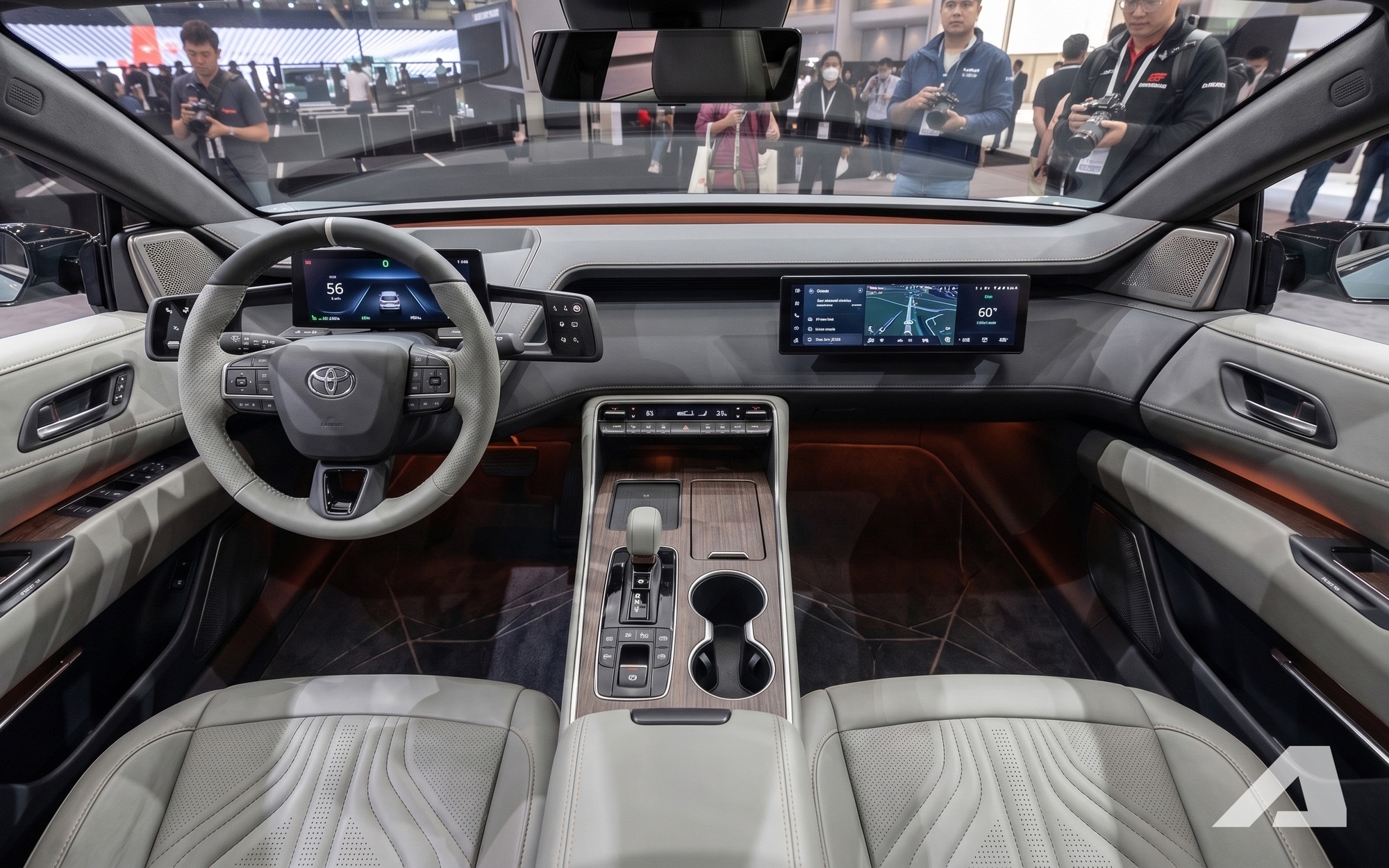 Xem trước Toyota Corolla Cross đời mới: Kích thước lớn hơn, dáng góc cạnh hơn, nội thất sẽ thay đổi lớn, có thể thêm PHEV- Ảnh 3.