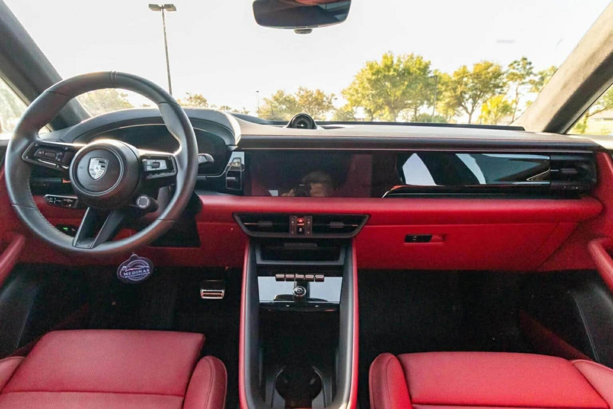 Porsche Macan Electric mất giá tới 27% chỉ sau 2.400 km- Ảnh 3.