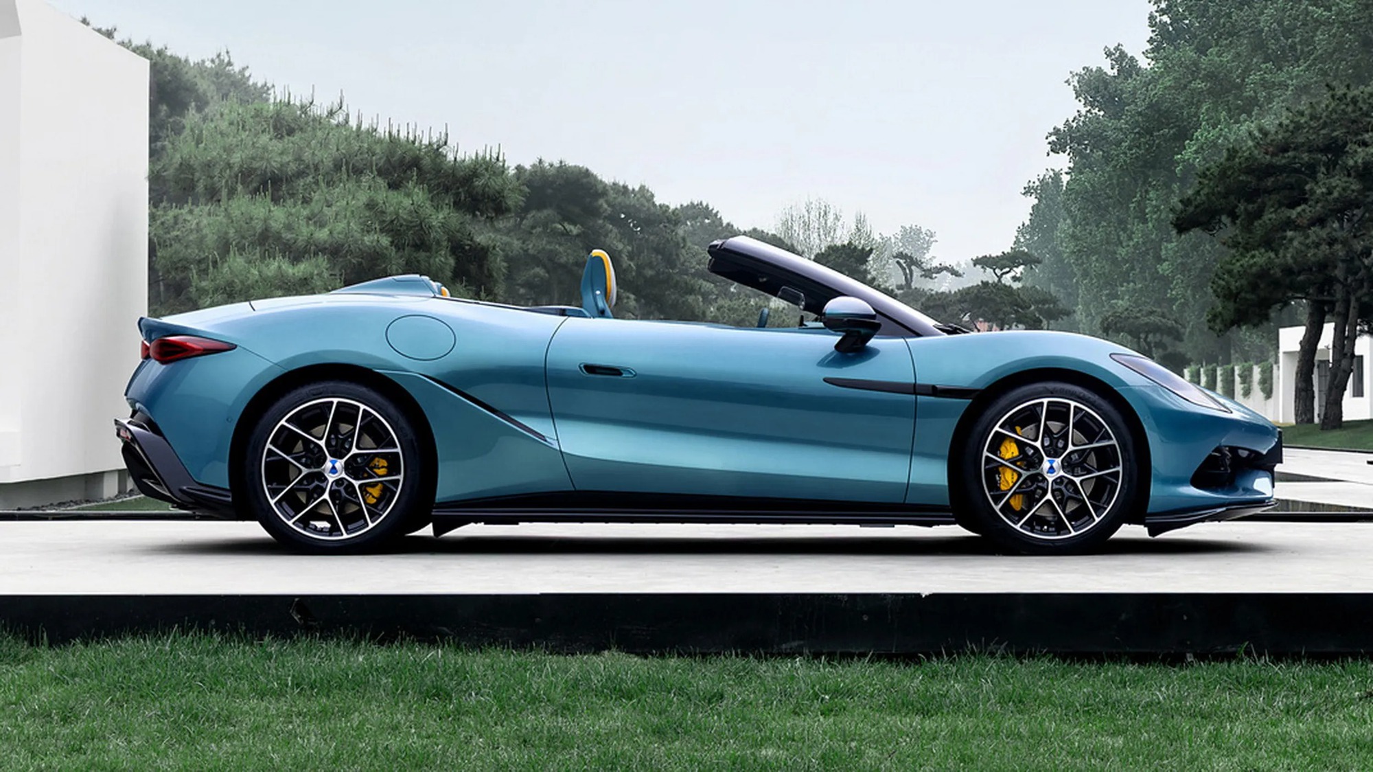 BYD quay lại bán xe mui trần: 3 động cơ điện mạnh hơn 1.000 mã lực, hệ thống treo dùng công nghệ từ tính, giá bán không rẻ- Ảnh 2.