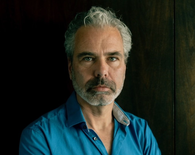 Dennis Biesma hiện sống trong ngôi nhà đang rao bán, sau ly hôn vợ. Ảnh: Guardian